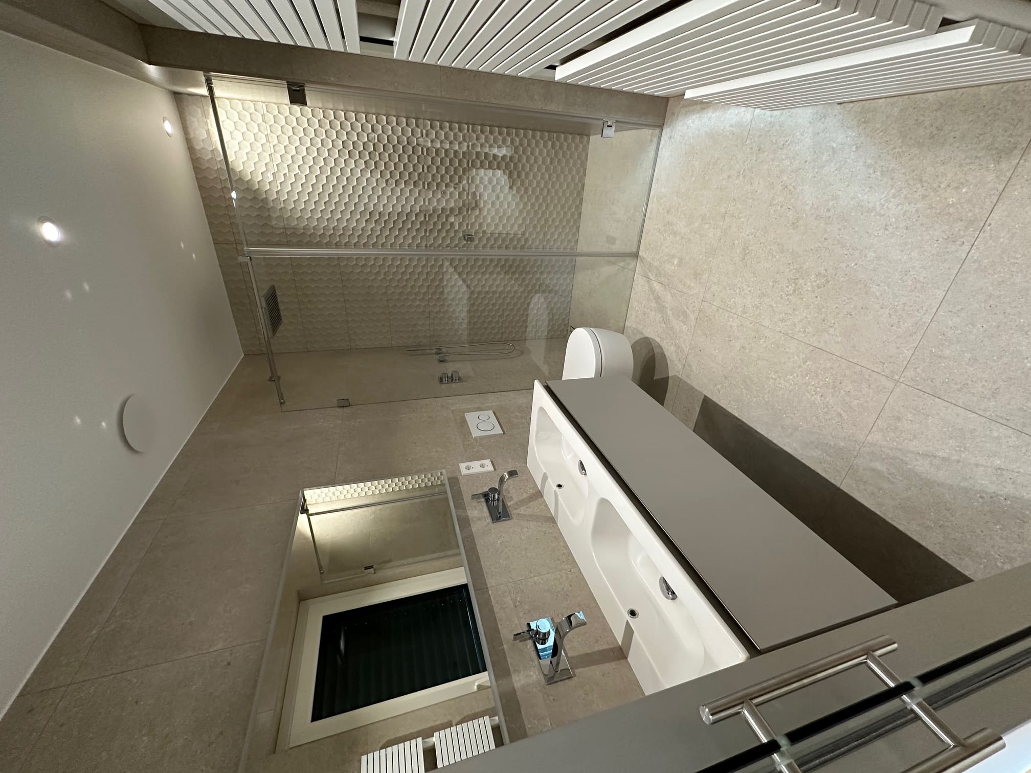 Salle de bain 2 B.0 rdc (1).jpg